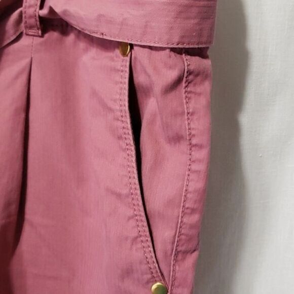 Loft.  Pleated Dusty Pink Shorts; 4 Cargo Pockets; Cinched Belt. Size 2. EUC - Picture 3 of 10